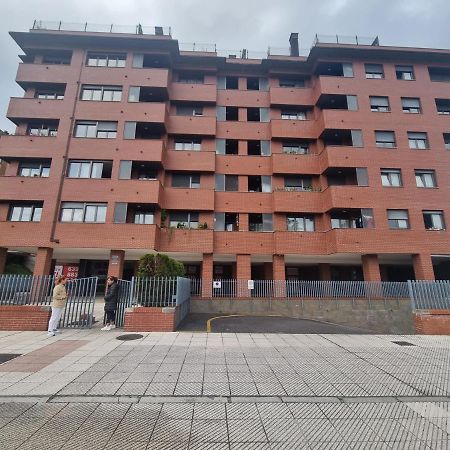 Ferienwohnung Piso Zona Hospital 6 Personas Oviédo Exterior foto