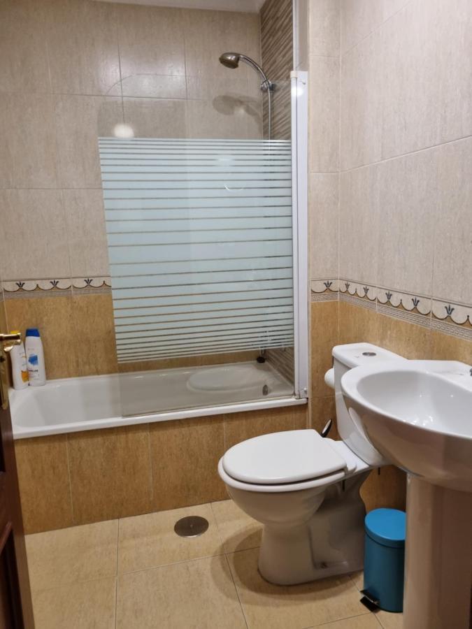 Ferienwohnung Piso Zona Hospital 6 Personas Oviédo Exterior foto