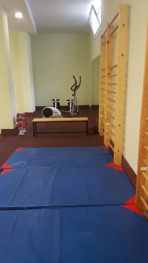 Ferienwohnung Piso Zona Hospital 6 Personas Oviédo Exterior foto
