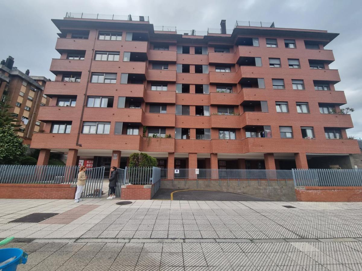 Ferienwohnung Piso Zona Hospital 6 Personas Oviédo Exterior foto
