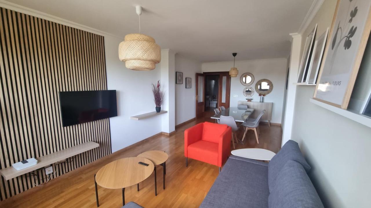 Ferienwohnung Piso Zona Hospital 6 Personas Oviédo Exterior foto